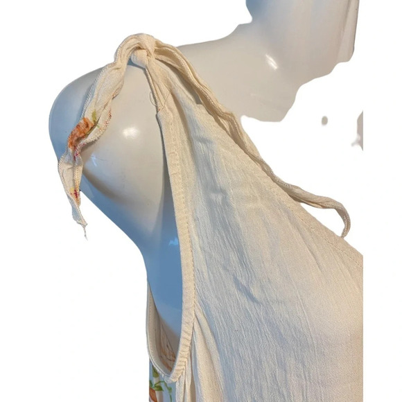 NWT Peach Royal Floral Short Romper - Picture 4 of 10